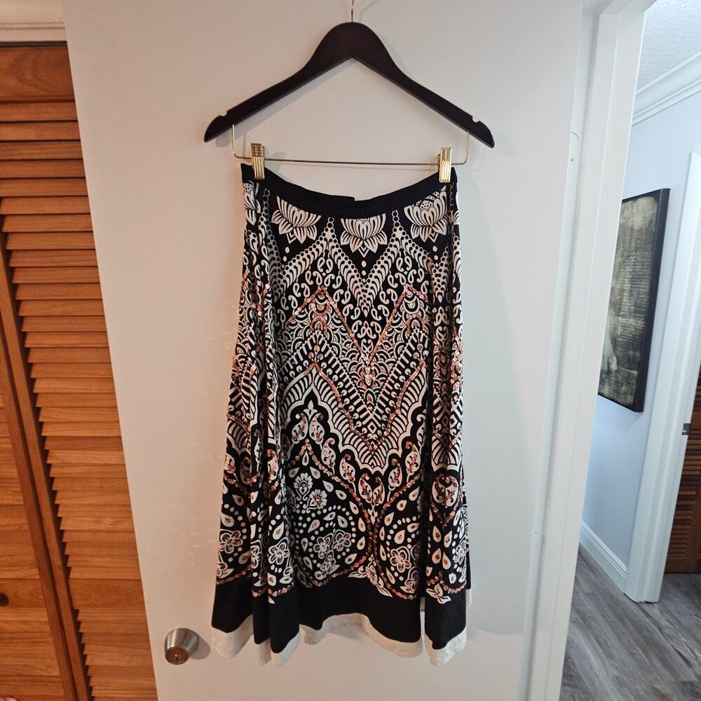 Women's Magic Flare Paterned Skirt Size Medium - Picture 6 of 7